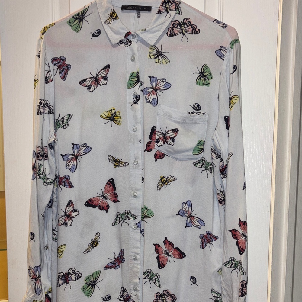 M&S BRAND VERY LIGHT BLUE BUTTON DOWN DRESS/TUNIC WITH BUTTERFLY AND BEE DESIGN